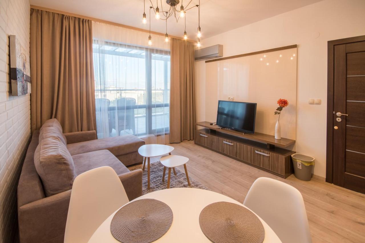 City Apartments Triumph Varna Exterior foto